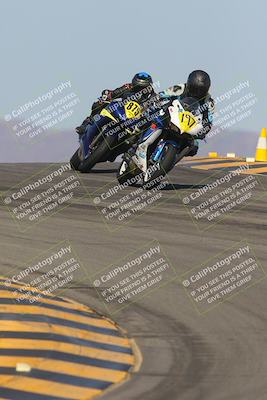 media/Oct-08-2023-CVMA (Sun) [[dbfe88ae3c]]/Race 3 Amateur Supersport Middleweight/